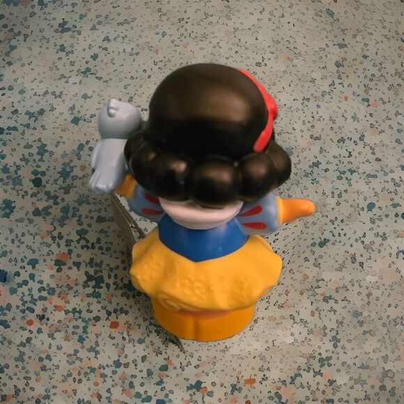 Fisher Price Little People Figures Snowhite Single Doll Replacement 2" Long Toy - Picture 2 of 8